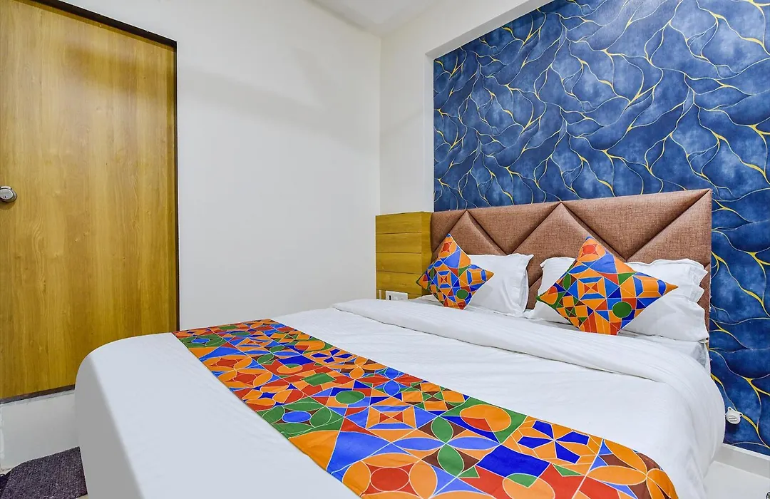 Hotel Green Tree-1